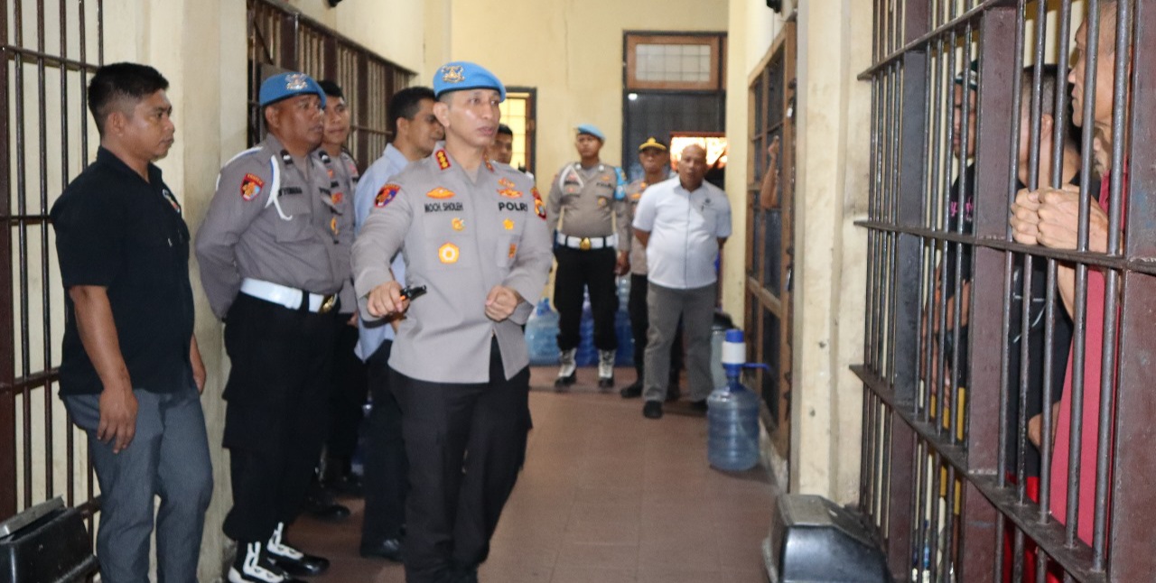 Ciptakan Kenyamanan Penjagaan, Kabid Propam Polda Sultra Cek Kondisi Tahanan Polres Konawe Selatan