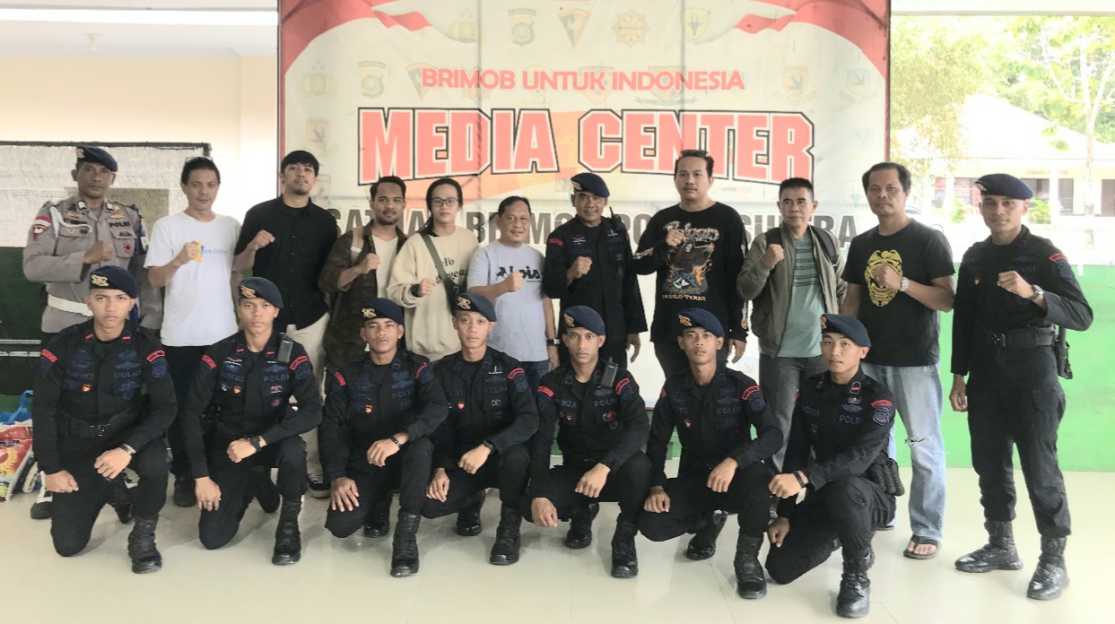 Jumat Berkah, Brimob Polda Sultra Perkuat Sinergitas Bersama Insan Pers