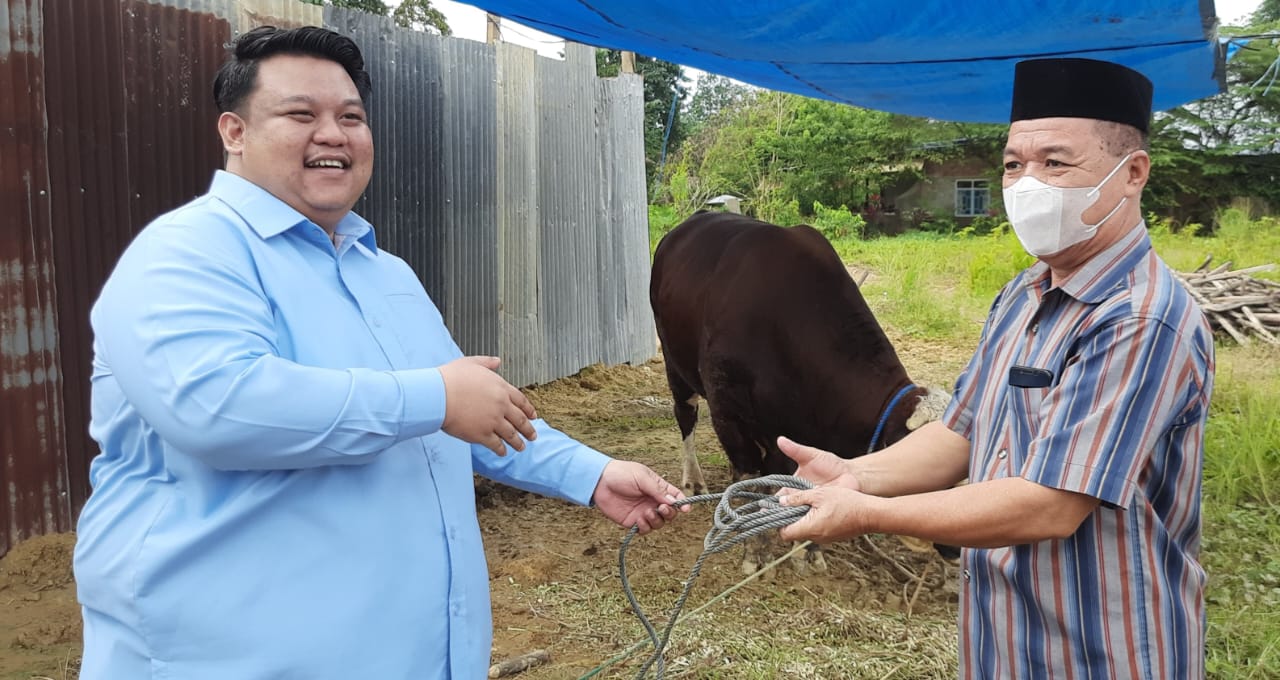 Berbagi di Momen Iduladha 2024, Yudhianto Mahardika Kurban 13 Ekor Sapi