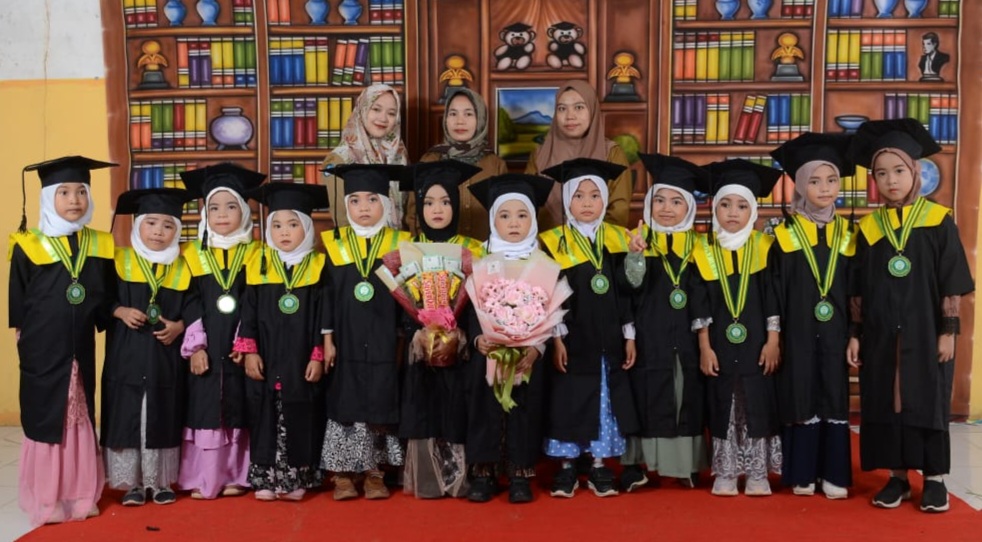 TK Tunas Mandiri Matabondu Konawe Selatan Gelar Wisuda ke-5