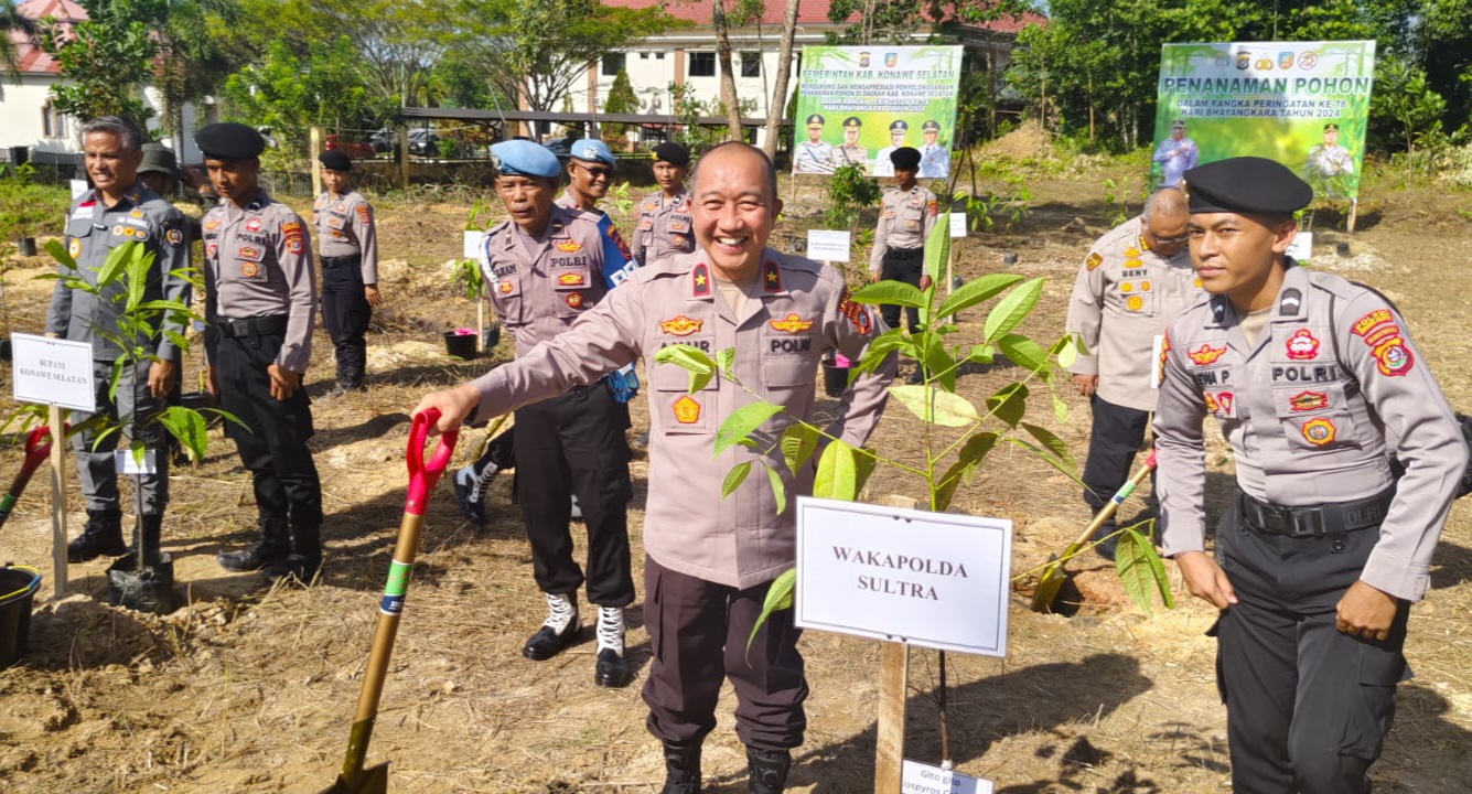 Peringati HUT Bhayangkara ke-78, Polda Sultra Tanam Pohon di Konawe Selatan