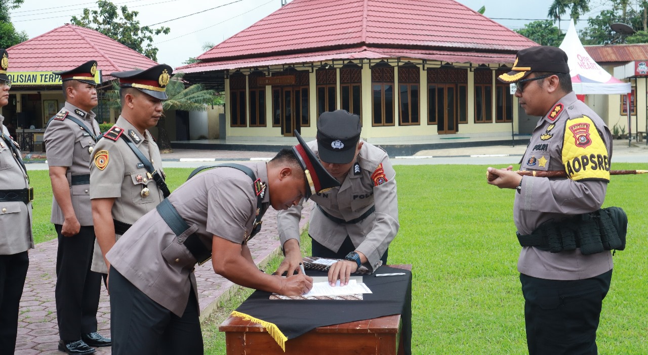 Tiga Kasat dan Delapan Kapolsek Jajaran Polres Konawe Selatan Berganti, Berikut Daftarnya