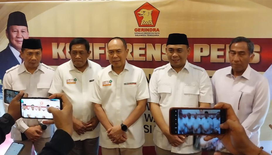 Pilkada 2024, Gerindra Resmi Serahkan Rekomendasi Usungan Cakada se-Sulawesi Tenggara