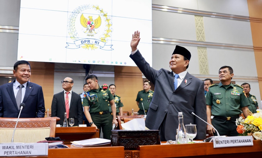 Rapat Terakhir Bersama Komisi I DPR, Menhan Prabowo Pamit dan Mohon Maaf