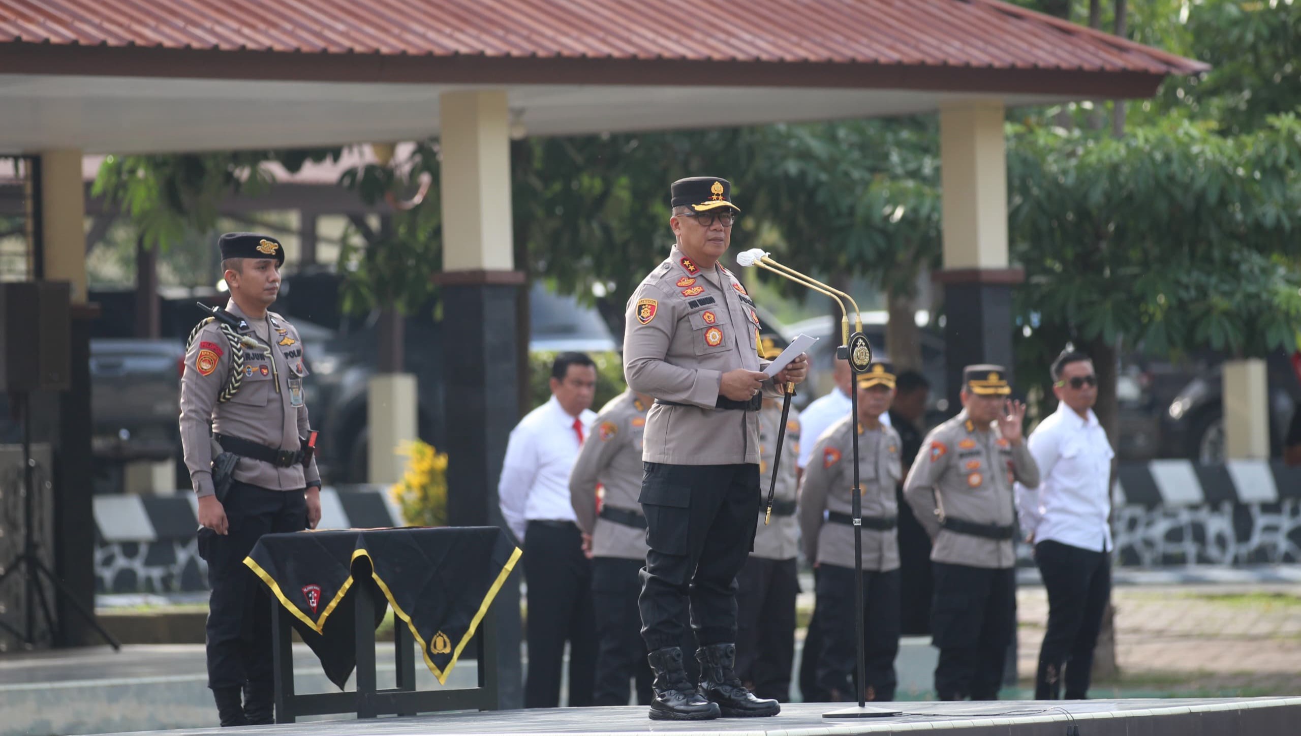 Pimpin Upacara Hari Kesadaran Nasional, Kapolda Sultra Tekankan Profesionalisme dan Integritas Anggota Polri