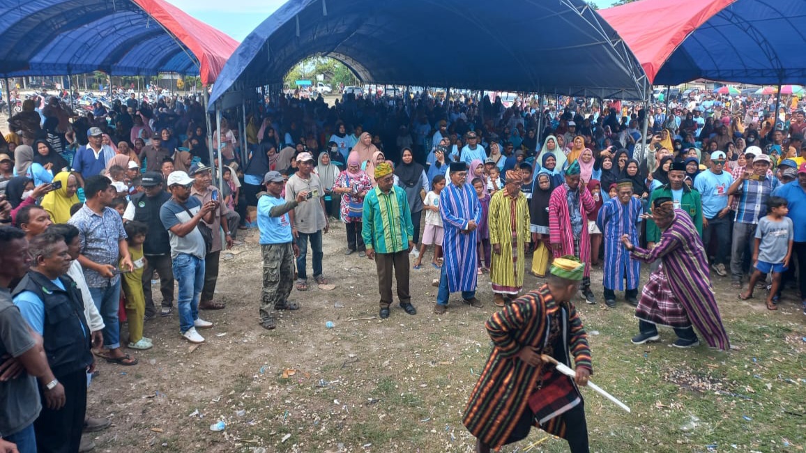 Ribuan Pendukung Padati Kampanye ASR-Hugua di Buton Tengah