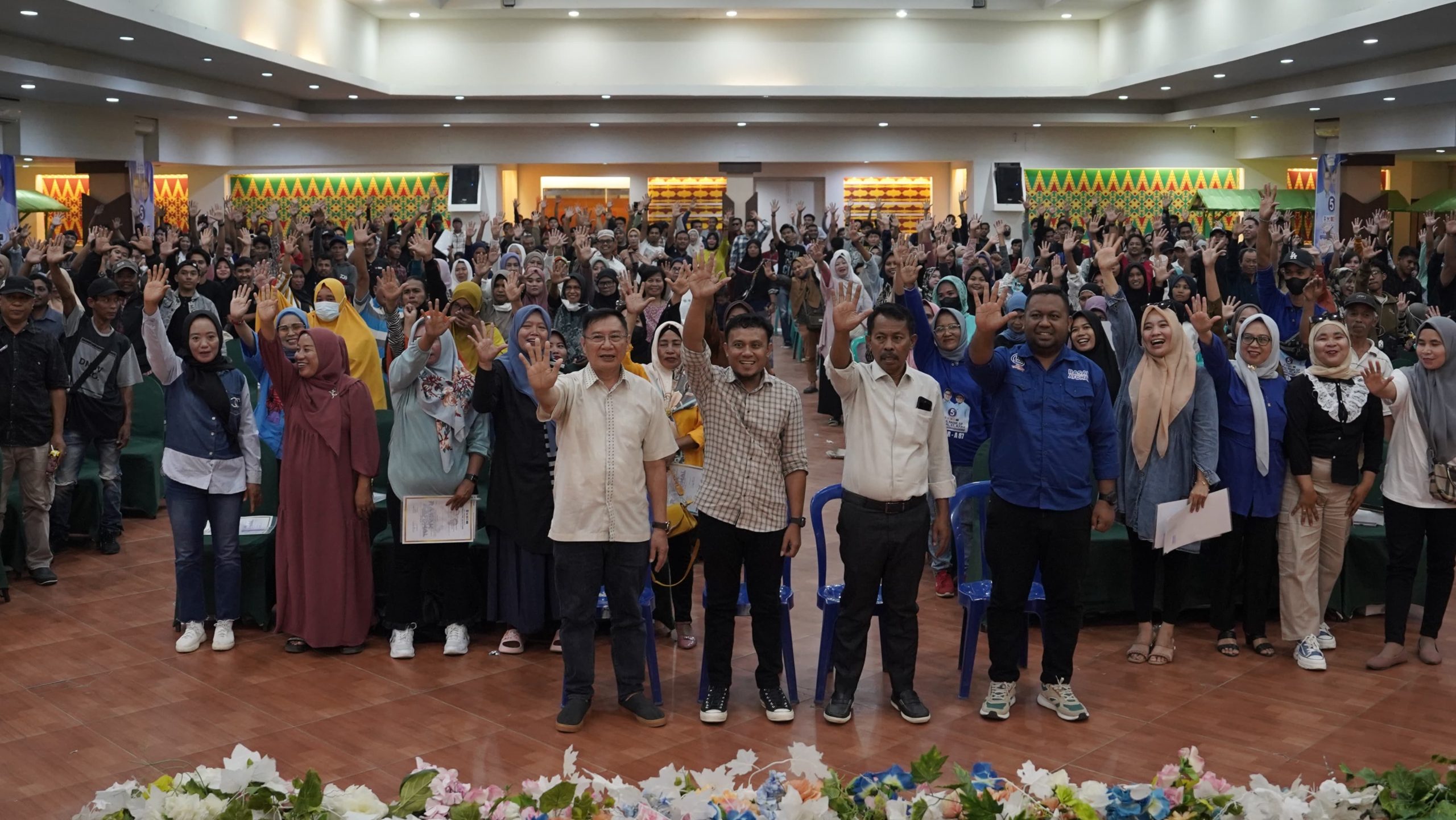 Perkuat Barisan Pemenangan, Rasak-Afdhal Kukuhkan dan Bimtek Ribuan Relawan di Dua Kecamatan